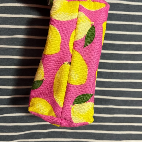 Lemon print essential oil holder bag - Picture 6 of 6